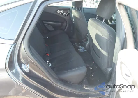 2016 Chrysler 200 z USA, uszkodzony, nr VIN 1C3CCCAB5GN169969